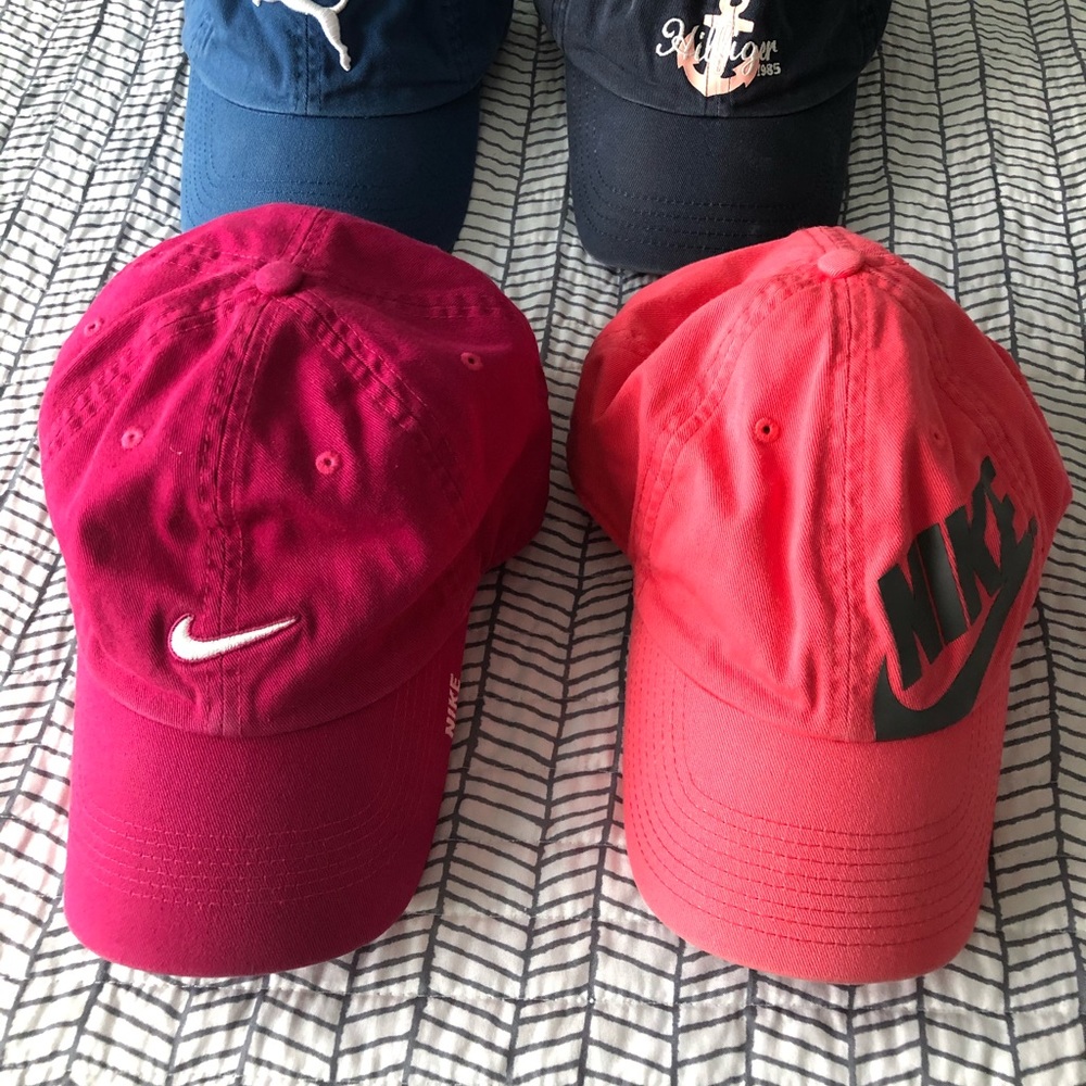 Set of 4 women caps